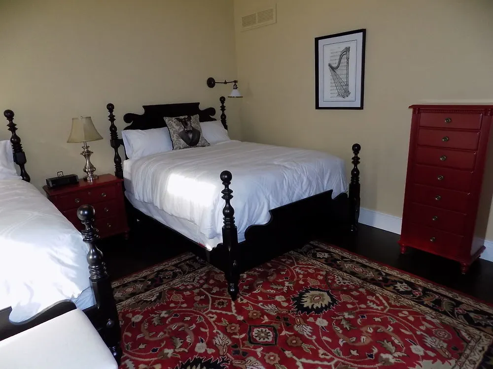 The Barracks Inn Hamilton 4*,