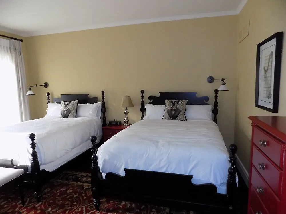 The Barracks Inn Hamilton Hotel