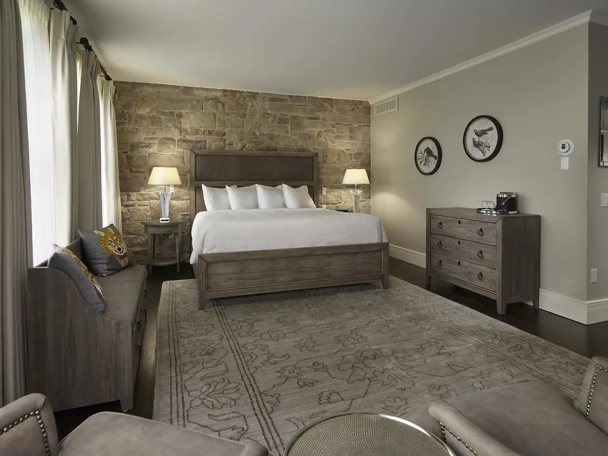 The Barracks Inn Hamilton Hotel