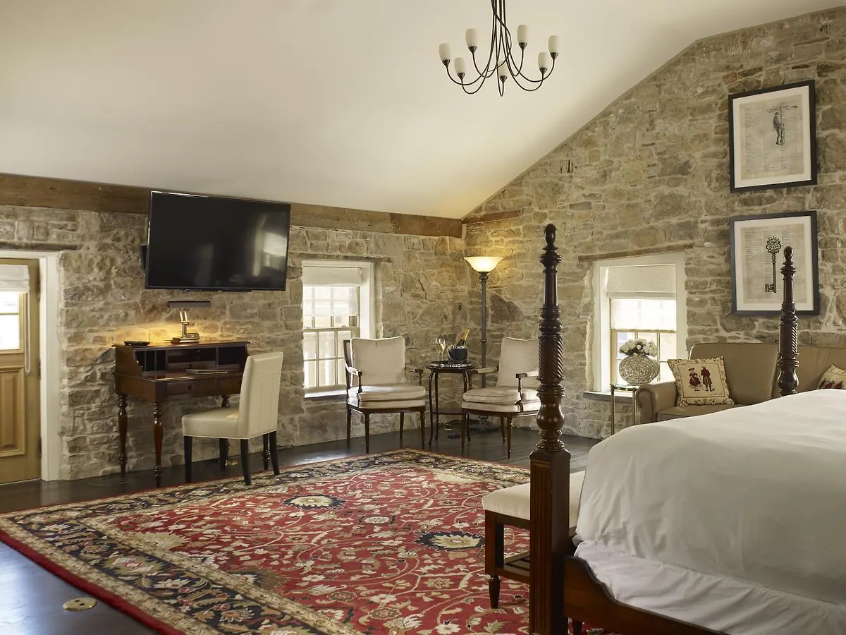 The Barracks Inn Hamilton Hotel