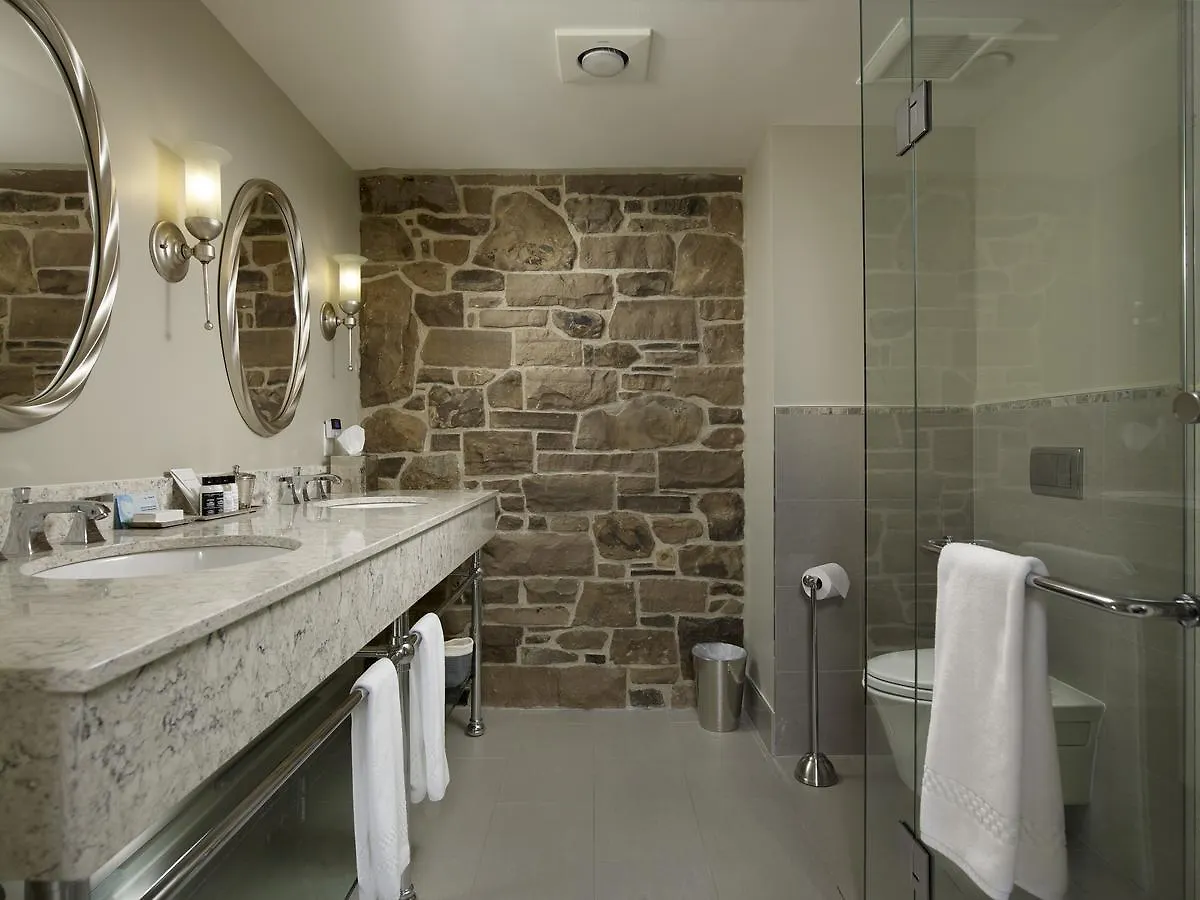 The Barracks Inn Hamilton 4*,  Canada