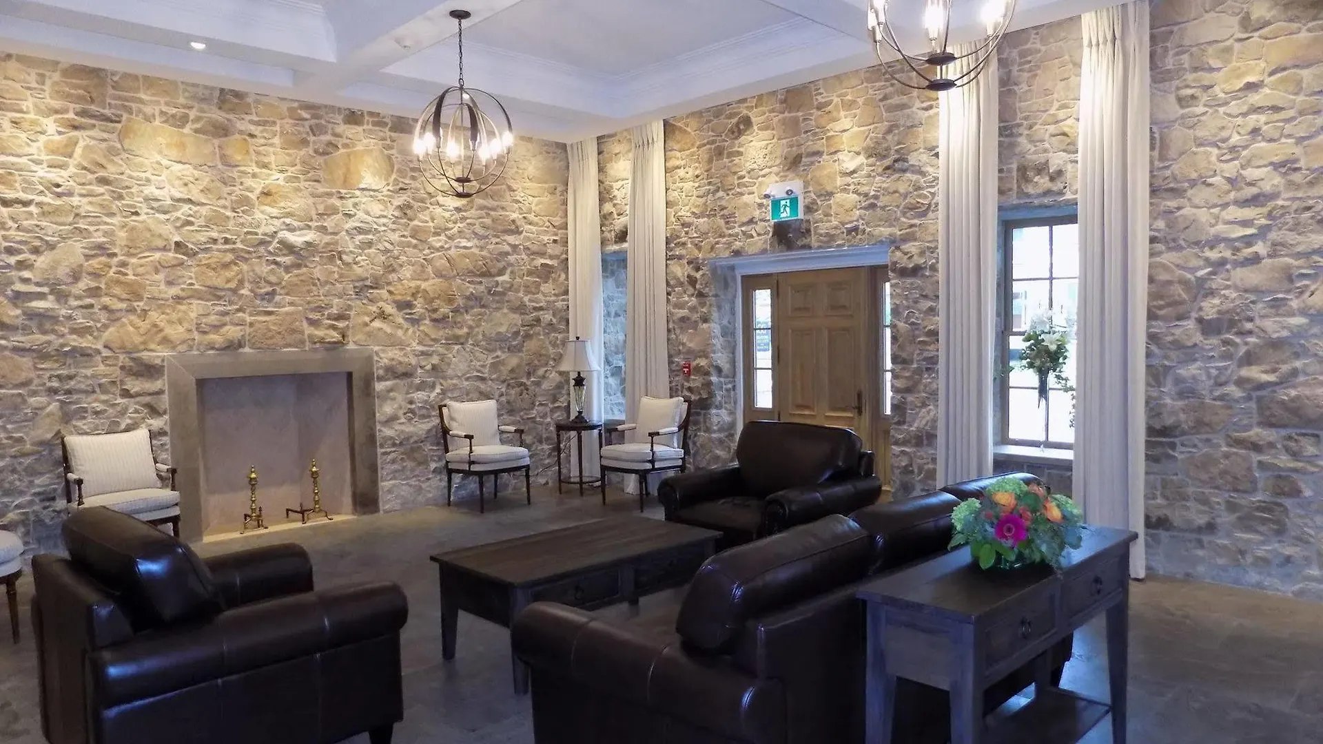 Hotel The Barracks Inn Hamilton