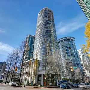 Dunowen Apartment Vancouver