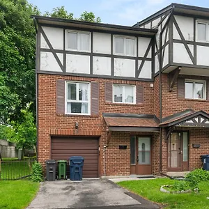 Guest house Rooming House In Scarborough By Globalstay