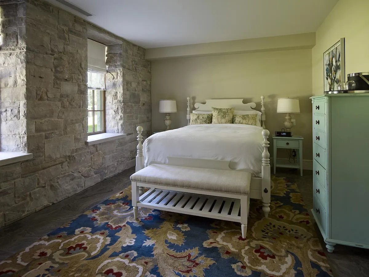 The Barracks Inn Hamilton 4*,  Canada