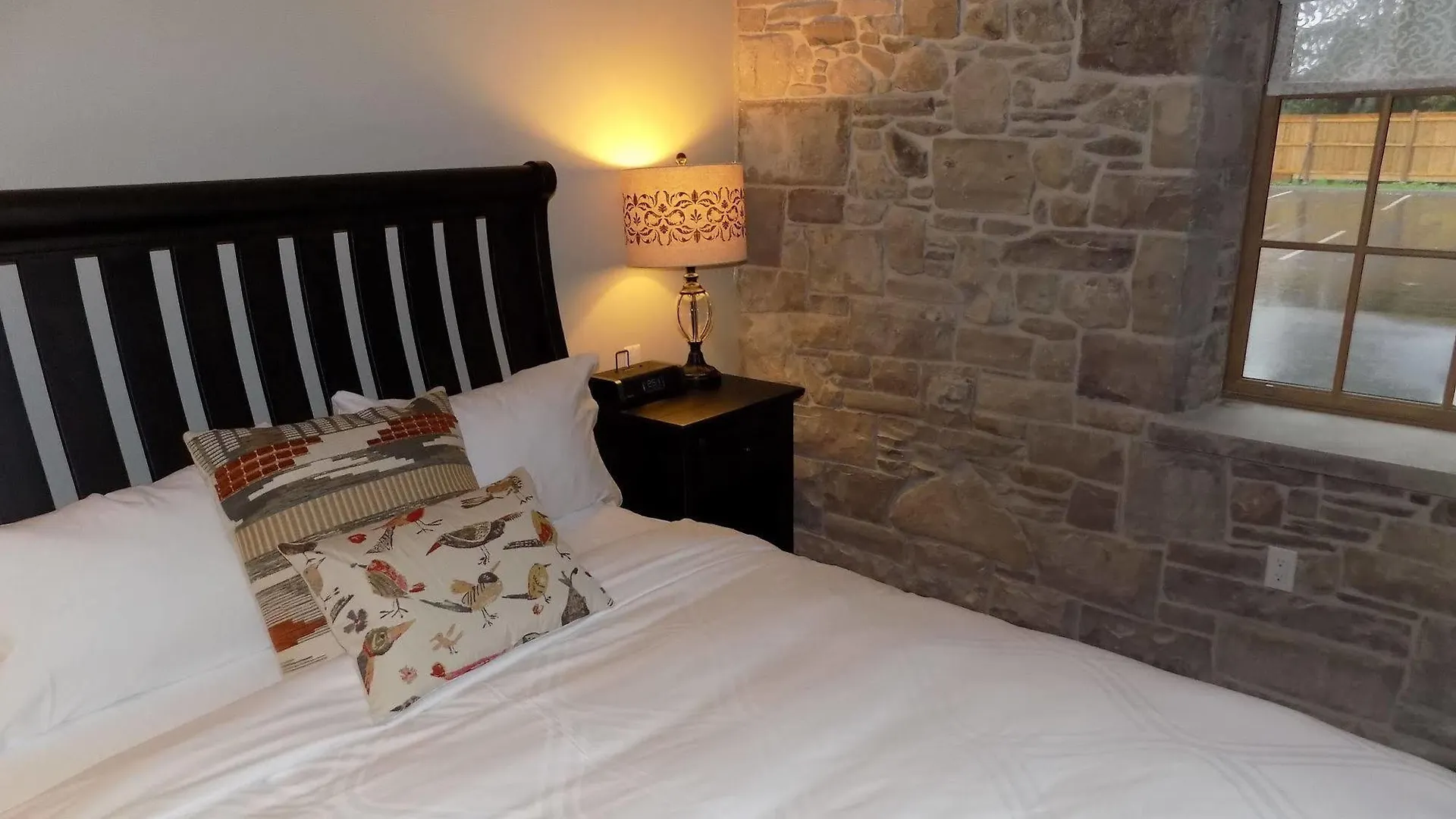 The Barracks Inn Hamilton Hotel